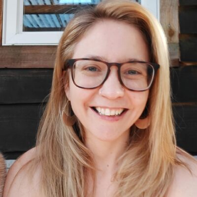 caitlin scarano headshot